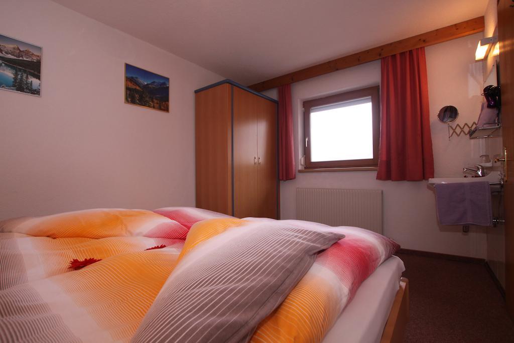 ゼーHaus Ladnerアパートメント 部屋 写真